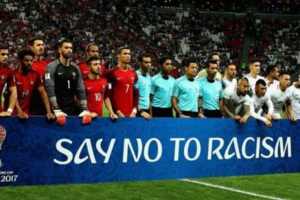 Kasus Rasisme Yang Pernah Menimpa Para Pemain Bola Internasional